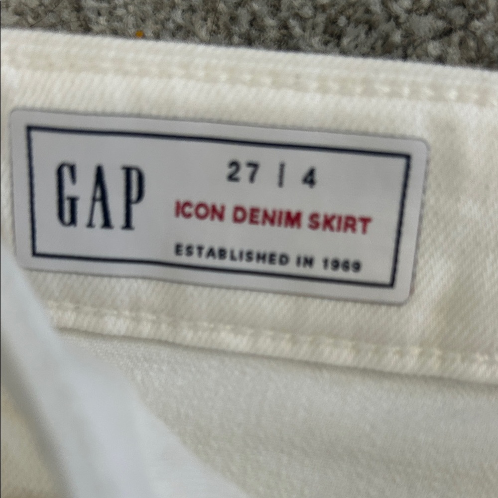 GAP White Icon Denim Skirt - Picture 6 of 8